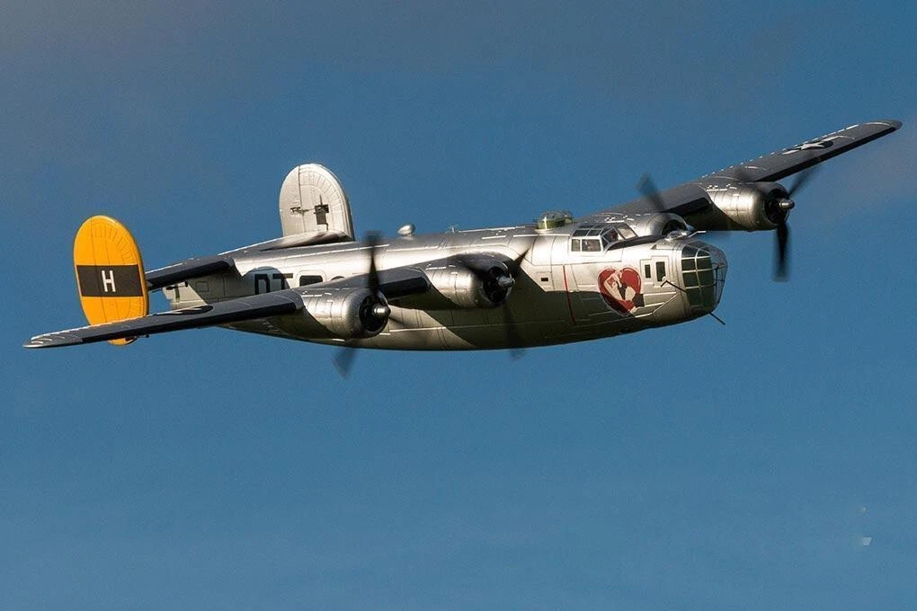 FlightLine B-24 Liberator Silver 2000mm (78 inch) Wingspan PNP FLW4011P RC Airplane